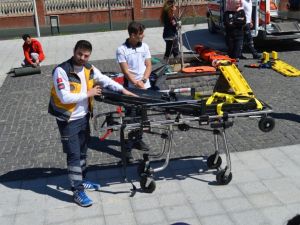 AÇÜ’de ‘Yaşama Yol Ver’ Eğitimi