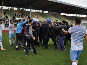Polis-taraftar Gerginliği: 8 Gözaltı
