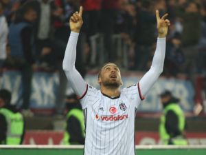 Cenk Tarihe Geçti!