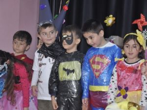Geri Dönüşüm Ürünleriyle Podyuma Çıktılar