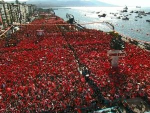 İzmir’de Tarihi Bir Gün Yaşandı