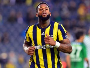 Gelecek Sezon Fenerbahçe’de Kalacak Mı ?