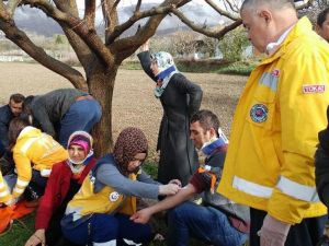 Öğretmenleri Taşıyan Minibüs Şarampole Devrildi: 7 Yaralı