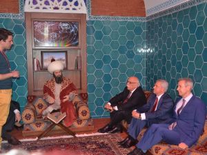 Türk Dünyası Bilim, Sanat Ve Kültür Merkezi Halkla Buluşuyor