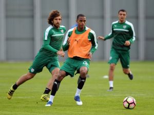 Bursaspor’da Batalla Takımdan Ayrı Çalıştı
