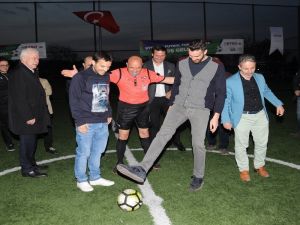Harun Tekin’den Güldüren Başlama Vuruşu