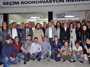Chp’ye İzmir Şoku: Referanduma 2 Gün Kala Ak Parti’ye Geçtiler