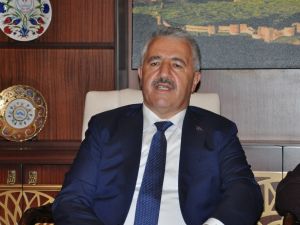 Bakan Arslan Açıkladı: Ankara-niğde Arası Yolun İhalesi Yapıldı