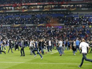 Lyon Ve Beşiktaş Disiplin Kuruluna Sevk Edildi