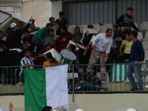 Amatör Maçta Ortalık Karıştı: Bir Futbolcu Yaralandı