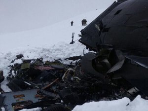Tunceli'de düşen polis helikopterinde 12 kişi şehit oldu