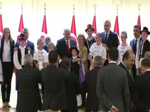 Başbakan Yıldırım, Dünya Çocuklarıyla Bir Araya Geldi