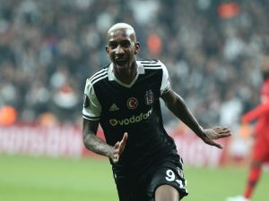 Talisca Attı Güneş, Adriano’ya Koştu