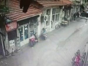 "Selendi’deki Depremde Ufak Çaplı Hasarlar Meydana Geldi"