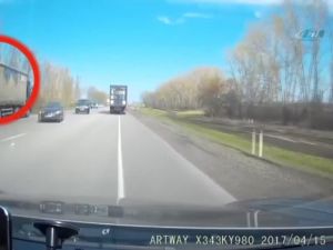 Direksiyonda Uyuyunca Kaza Yaptı