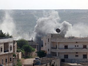 Rejim Güçleri, Daret Azze’yi Bombaladı
