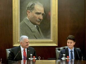 Başbakan Yıldırım Koltuğunu Devretti