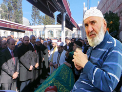 Erdoğan'ın Hocalarından İbrahim Gündoğan Toprağa Verildi