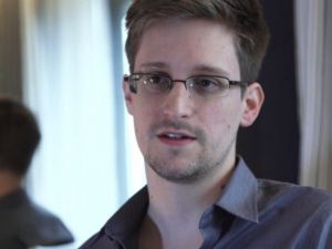 Edward Snowden Rusça Öğreniyor