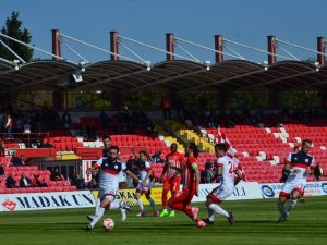 Balıkesirspor İle Altınordu Puanları Paylaştı