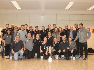 Avrupa Şampiyonu Vakıfbank Yurda Döndü