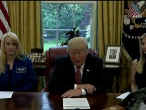 Trump Uzayda En Uzun Süre Kalan Astronotu Kutladı