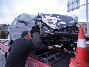 İki Otomobil Çarpıştı: 7 Yaralı