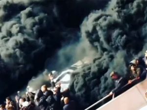 Dev Maçta Olay: Yangın Değil Sis Bombası !