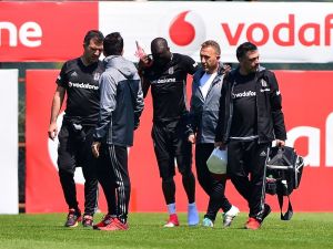 Beşiktaş’a Kötü Haber: Aboubakar Sakatlandı