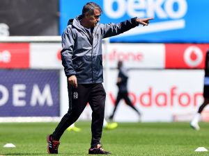 Gelecek Sezon Da Takımın Başında Olacak Mı ?