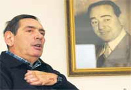 Ve Menderes İstifa Etti