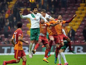 Timsah Ağır Yenilgiyi Unutturmak İstiyor