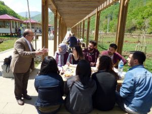 Başkan Gümrükçüoğlu, Hemşehrilerinin Sorularını Yanıtladı