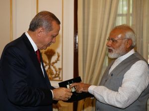Cumhurbaşkanı Erdoğan’a Hindistan’da Anlamlı Hediye