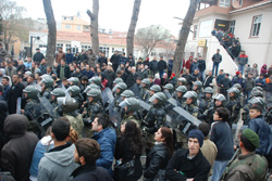 Sinop'taki Olaylarda 1 Polis Yaralandı
