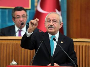 "Kavga Edenleri Gerekirse Kapının Önüne Koyacağız"