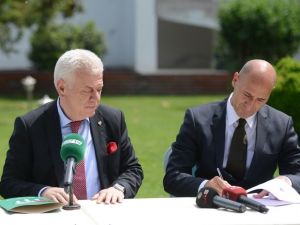 İşte Bursaspor’un Yeni Teknik Direktörü