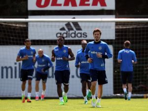 Fenerbahçe Derbi Hazırlıklarını Sürdürdü