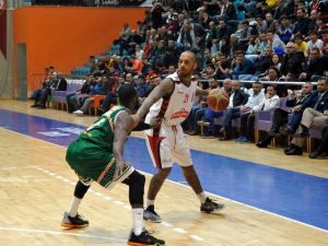Banvit Farklı Yendi
