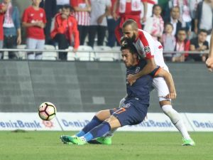 İlk Yarı Golsüz Bitti