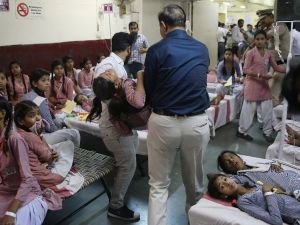 Hindistan’da Gaz Sızıntısı: 200 Öğrenci Zehirlendi