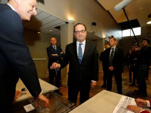 Hollande Oyunu Kullandı