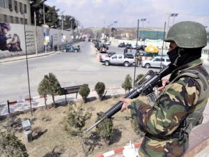 Pakistan Afgan Kontrol Noktalarını Vurdu: 50 Ölü