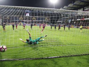 Karabükspor Bir Attı Üç Aldı