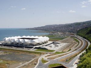 Trabzonspor Medical Park Arena Stadı’nın Akıllı Çatısı Rüzgara Dayanamadı