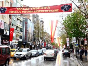 Malatya Sarı Kırmızıya Boyandı
