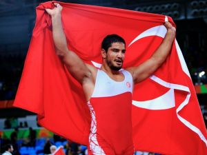 “Ben Güreşin Usain Bolt’uyum” Sözlerine Açıklık Getirdi