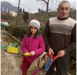 Rizeli'den Minyatür Çay Makası