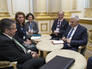 Yıldırım, Almanya Dışişleri Bakanı Gabriel İle Bir Araya Geldi