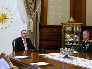 Orgeneral Akar’ı Kabul Etti